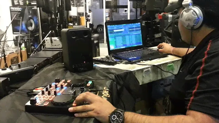 CMD STUDIO 2A BEHRINGER