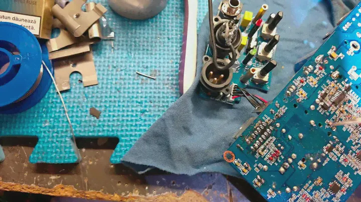 Behringer Eurolive B215D repair and test