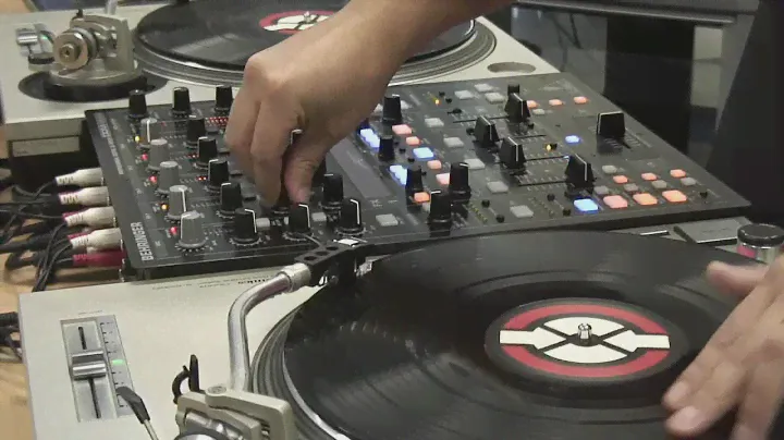 Infinium X1 Optical Fader in DJ Mixer DDM4000 (Behringer)