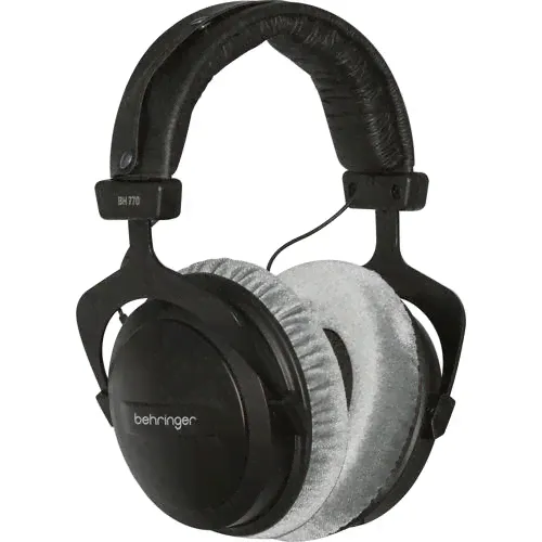 Закрытые наушники Behringer BH 770