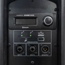 Behringer B15X Активная 2-х полосная акустическая система.
