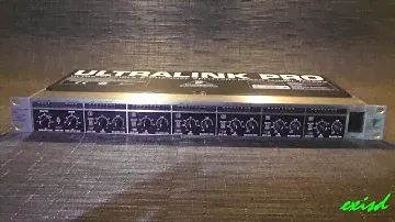 Behringer Ultralink Pro MX882 splitter mixer