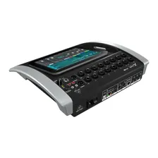 Behringer X18 портативный цифровой микшер