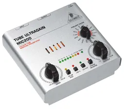Предусилитель BEHRINGER MIC 200