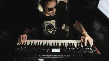Behringer DeepMind 12 Demo