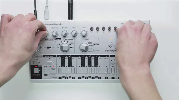 Behringer TD-3 | Techno/House (No Talking)