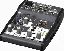 Behringer Xenyx 502 - Cверхкомпактный малошумящий