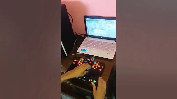 VIDEO CMD STUDIO 2A DJ SNOK MIXANDO CONTROLADORA BEHRINGER