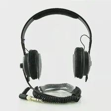 BEHRINGER HPS5000 закрытые динамические наушники, полноразмерные амбюшуры circum-aural.