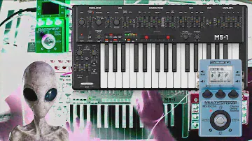 Behringer MS-1 vs Zoom MS 70CDR - Experimental Drone with Alien playing synths...