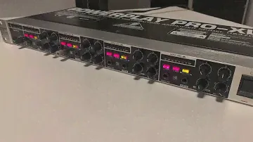 Demo Poweplay Behringer ha-4700