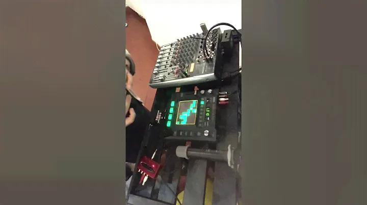 Dj vlog: testing out my behringer ulm202usb