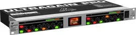 Behringer MIC2200 UltraGain Pro ламповый микрофонный предусилитель