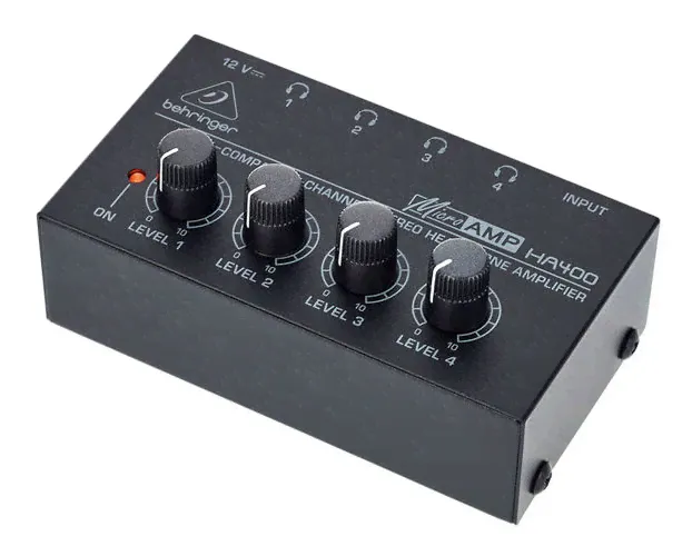 Усилитель для наушников Behringer MICROAMP HA400 BK