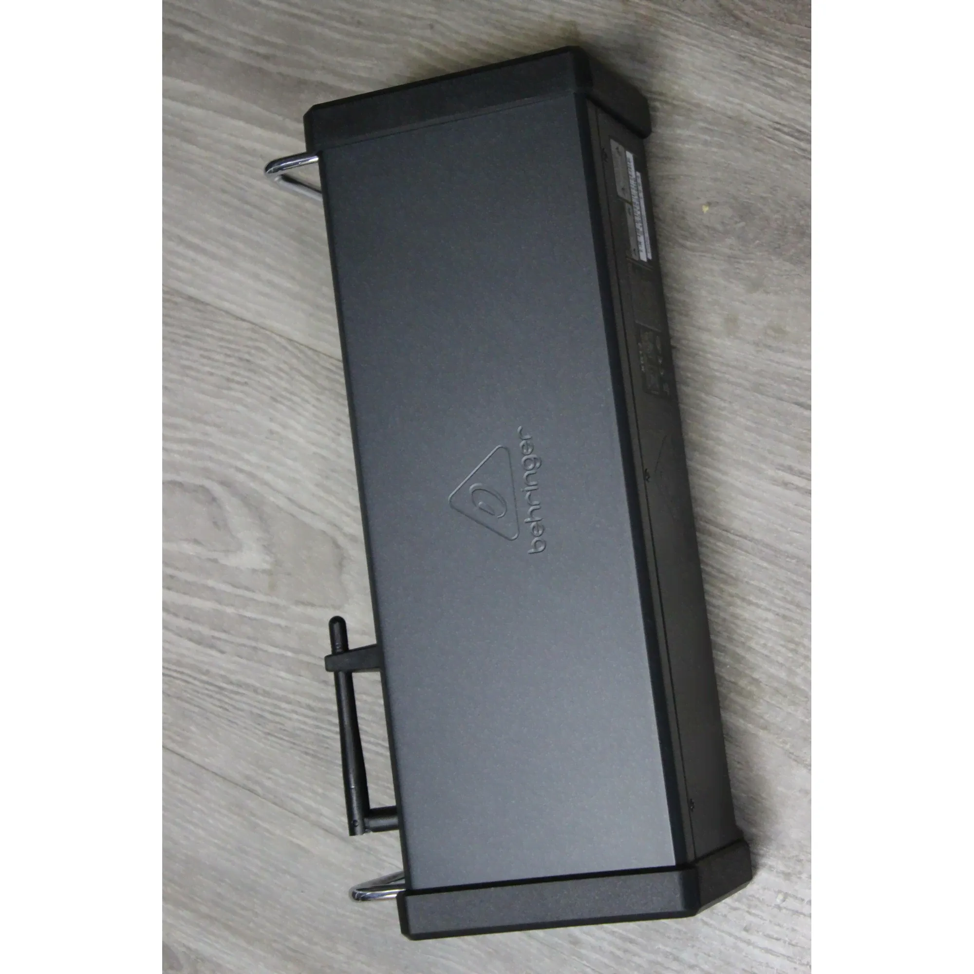 Behringer Behringer XR12-2