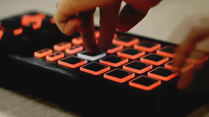 Behringer CMD DC 1 Demo - Rachmaninoff  em Sol menor no Traktor 2
