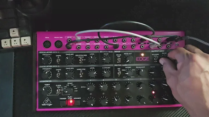 Behringer Edge Techno Workout