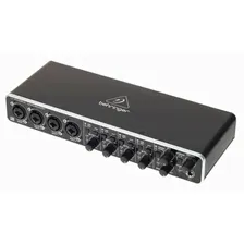 Внешняя звуковая карта Behringer U-Phoria UMC404HD