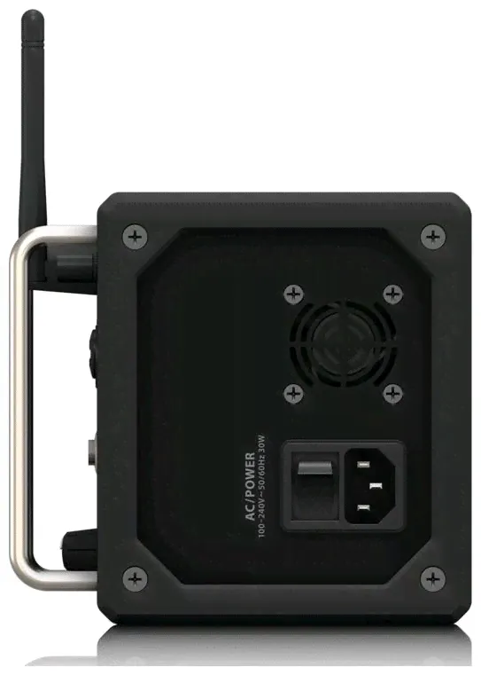 Behringer XR16